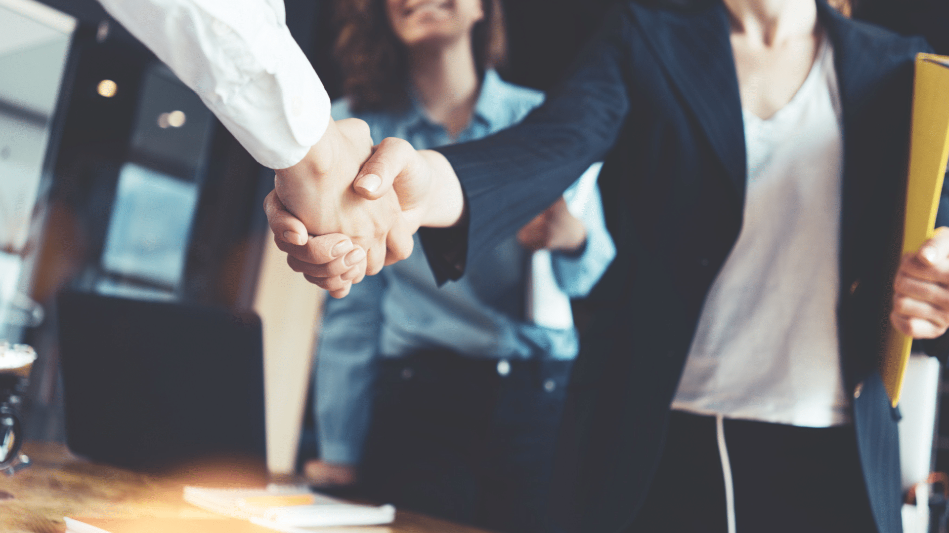 Pourquoi l'IA ne peut pas remplacer les relations clients authentiques