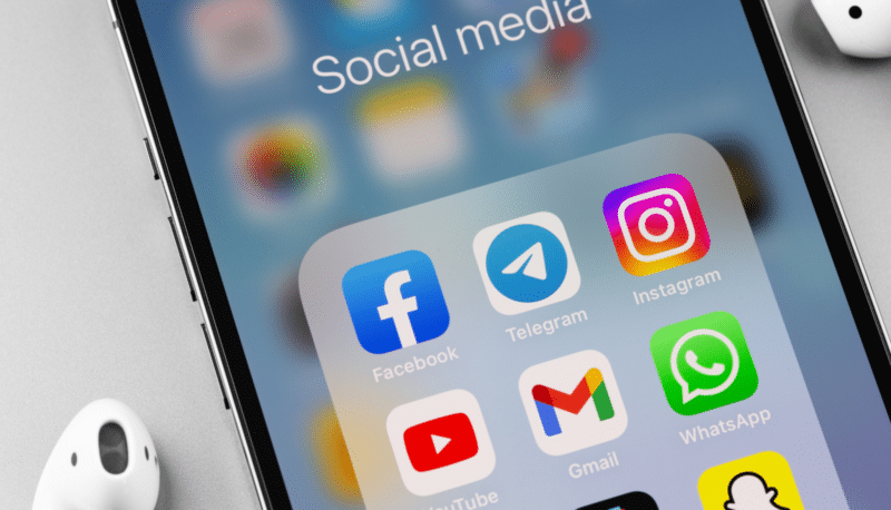 Apple augmente les frais de 30 % sur les publicités Facebook et Instagram dans le monde