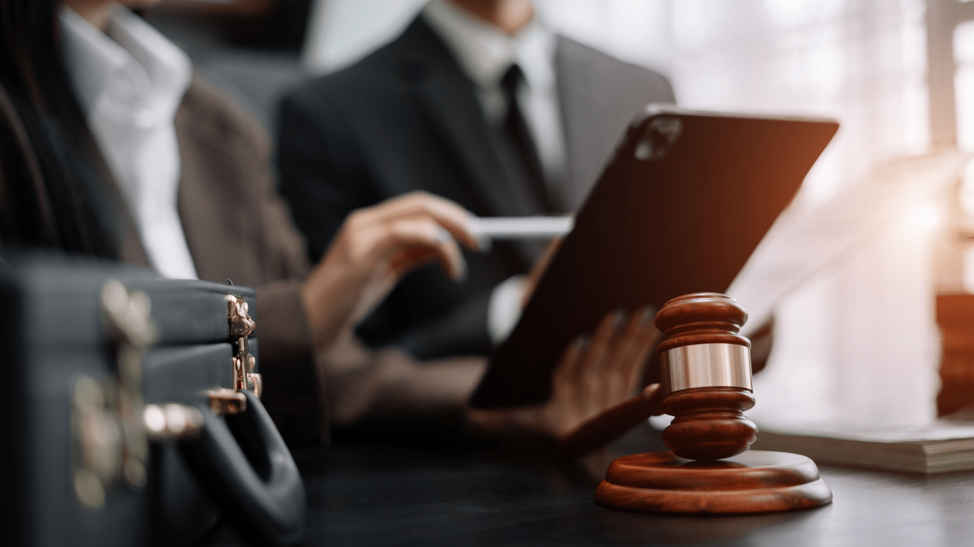 Comment supprimer les dossiers judiciaires de Google : 3 stratégies efficaces