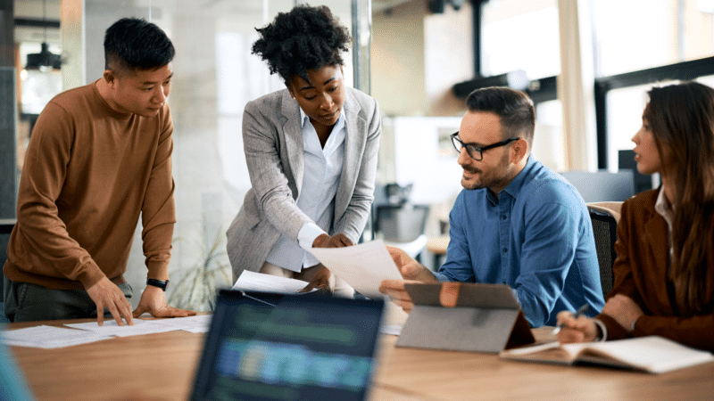 Comment créer et conserver la confiance dans la marque à l’ère de l’IA