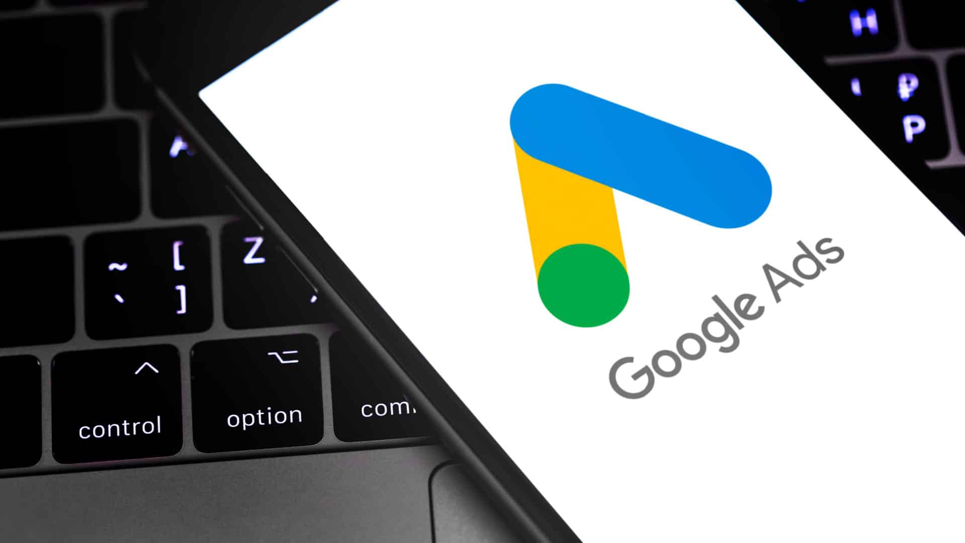 Google intègre les exclusions de mots clés négatifs à Performance Max