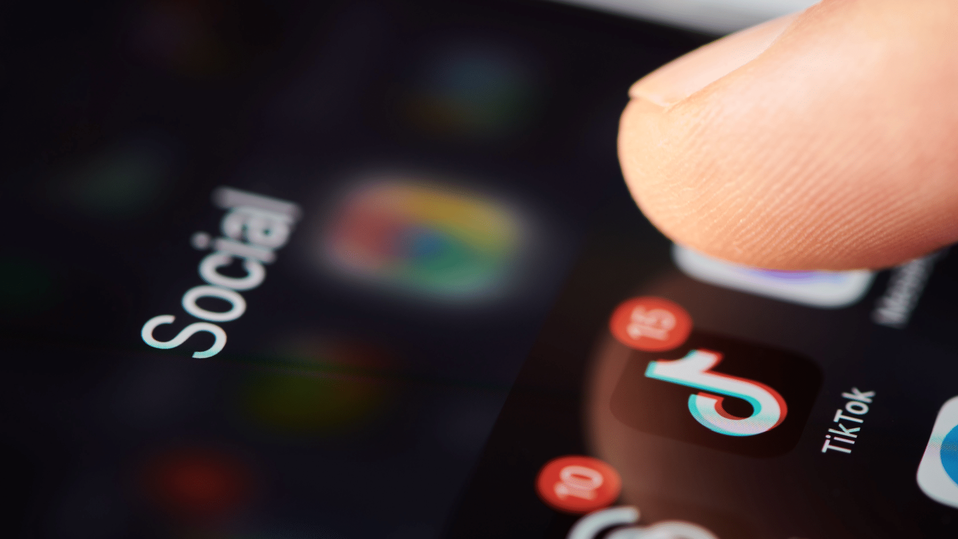 Comment la génération Z redéfinit la découverte sur TikTok, Pinterest et au-delà