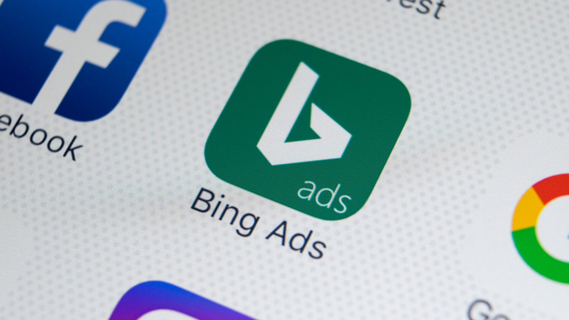 Bing pousse les résultats de recherche Ad-Heasy avec plus de 7 listes parrainées