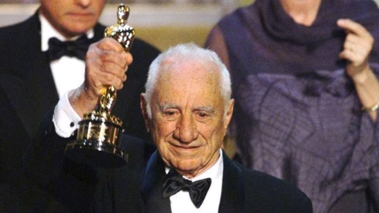 Alia Kazan avec son Oscar honoraire