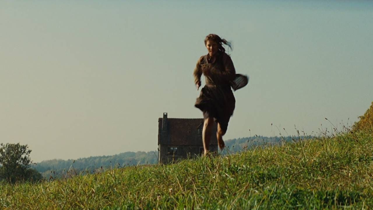 Mélanie Laurent comme Shosanna fuyant Hans Landa dans `` Damn Bastards ''